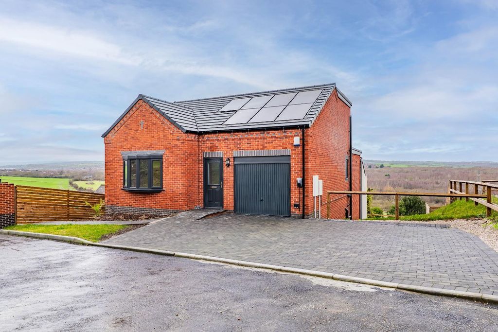 Property photo 1 of 25 Front 05.Jpg