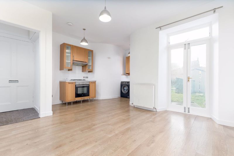 Property photo 2 of 13 Photo 4