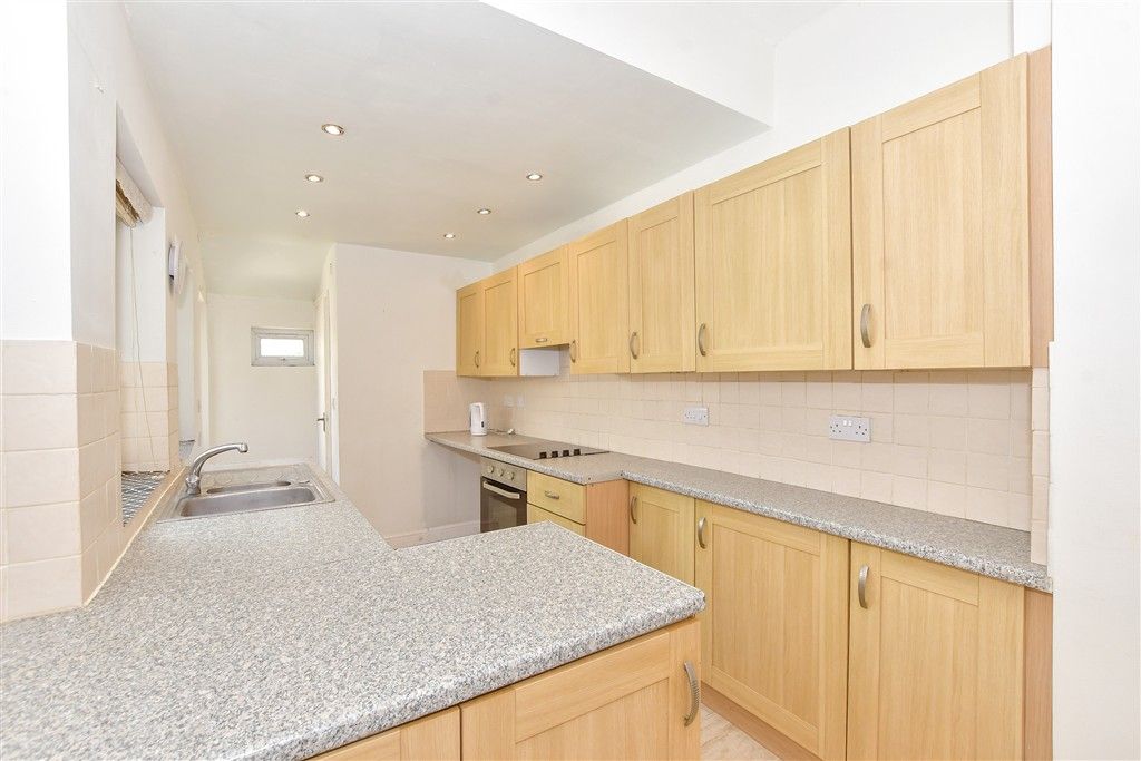 Property photo 3 of 12 Kitchen