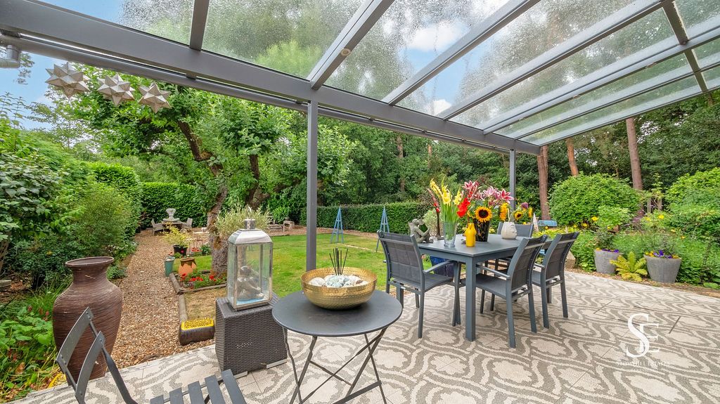 Additional image 17 of 5 bed property for saleOld Wokingham Road, Wokingham RG40