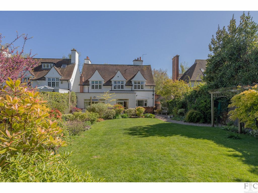 Property photo 3 of 36