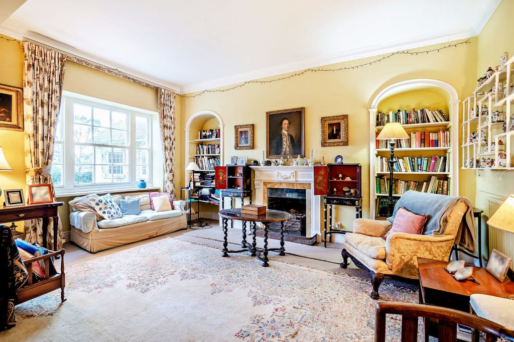 Property photo 2 of 56 Gf Drawing Room