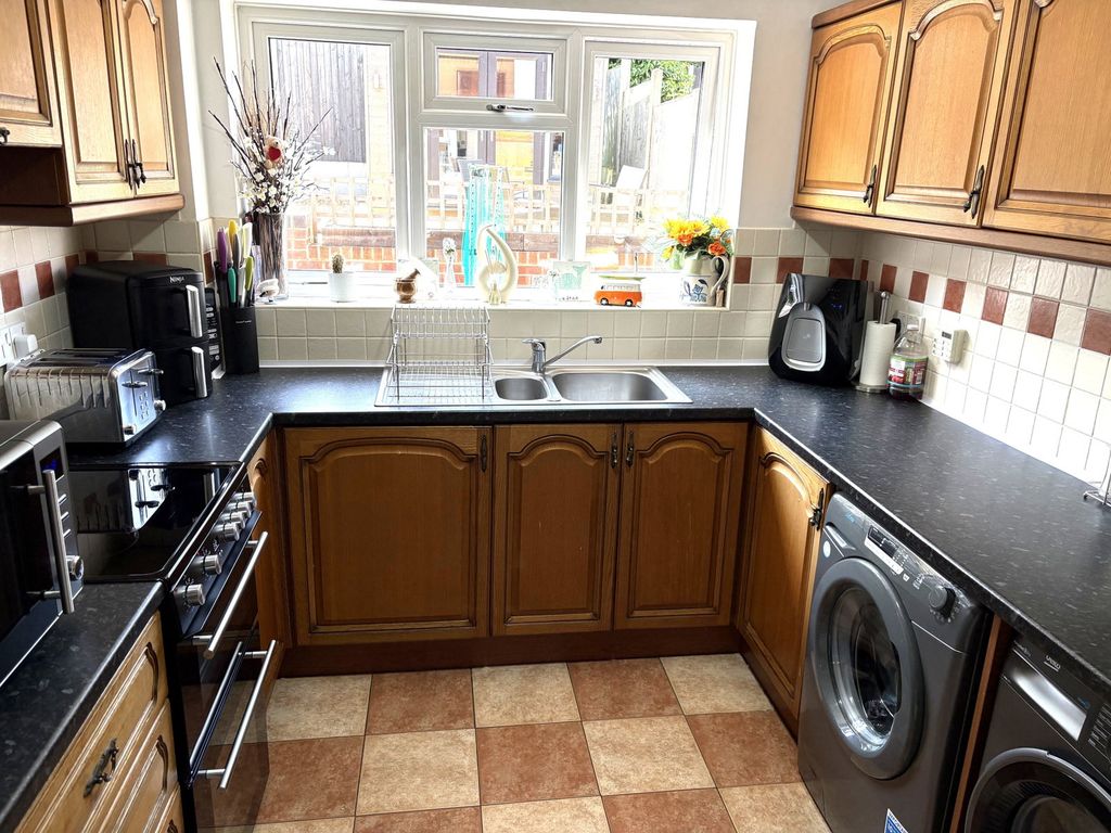 Property photo 3 of 16