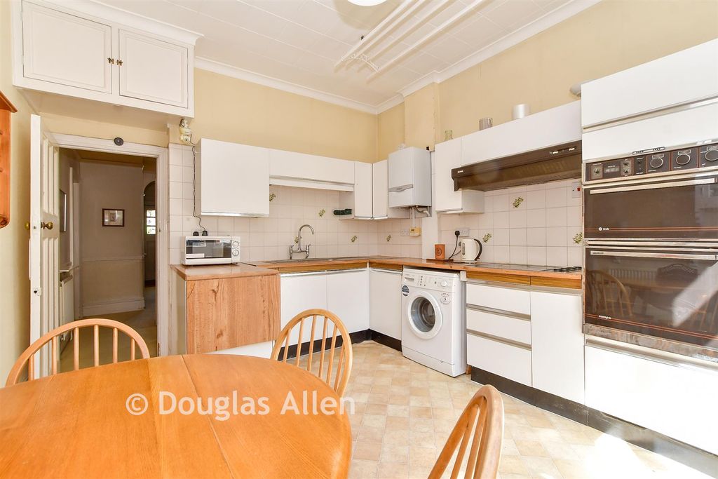 Property photo 2 of 15 Kitchen