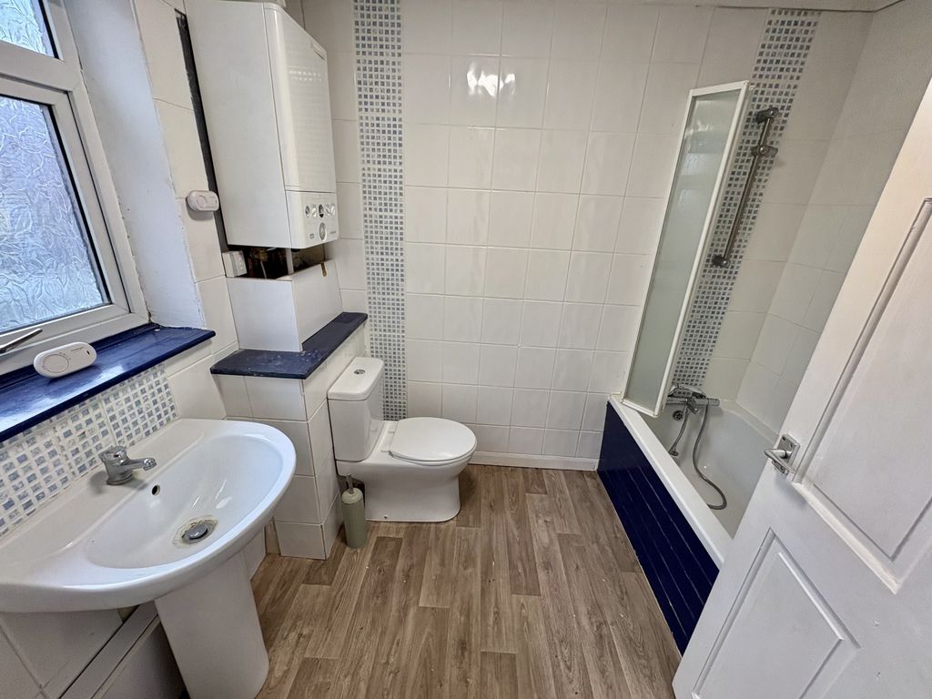 Property photo 3 of 11 Gallery