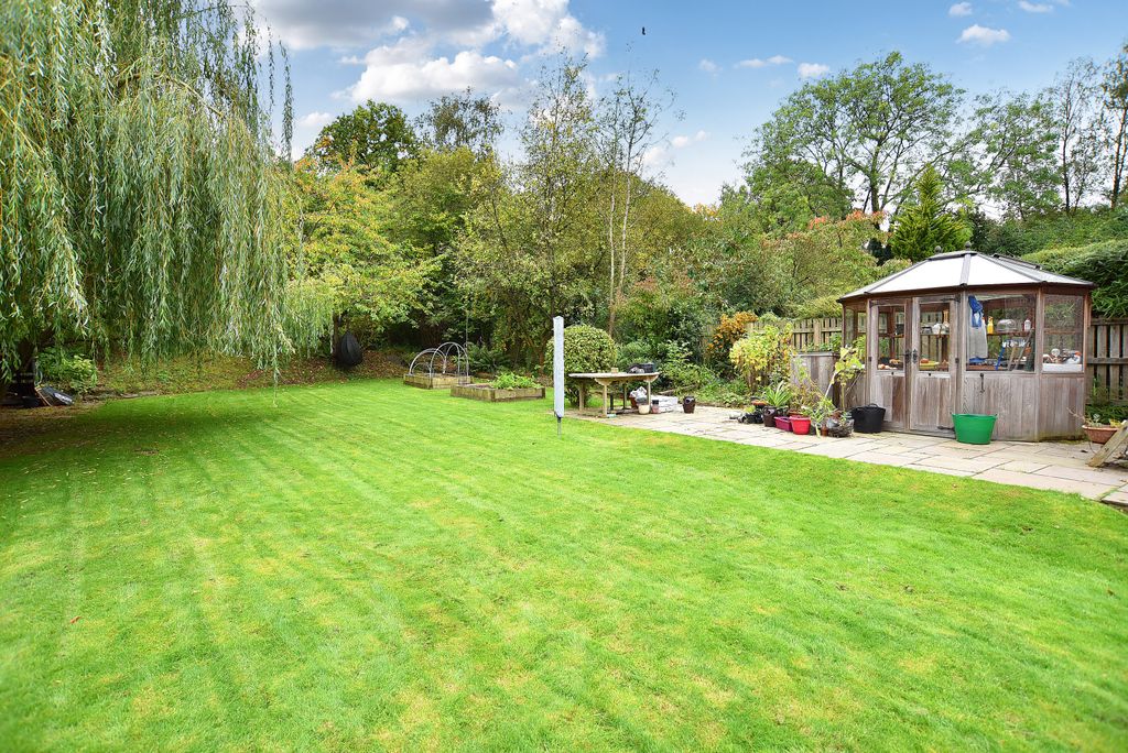 Property photo 3 of 25