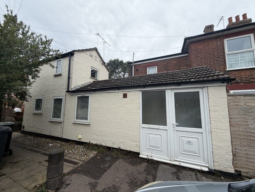 Property photo 1 of 8
