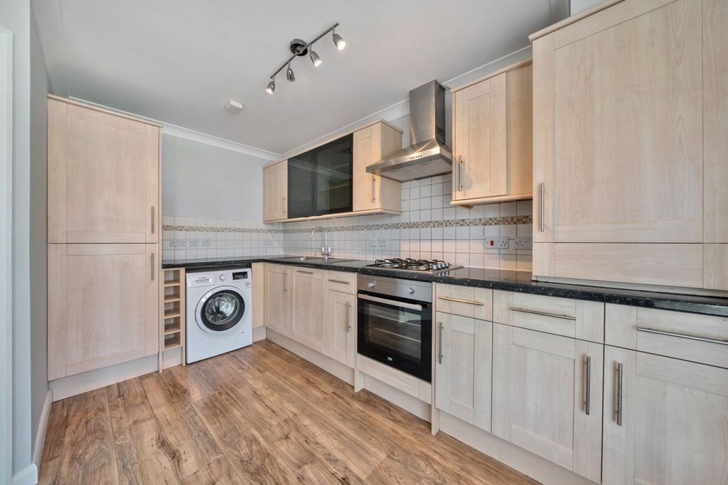 Property photo 2 of 21 Kitchen