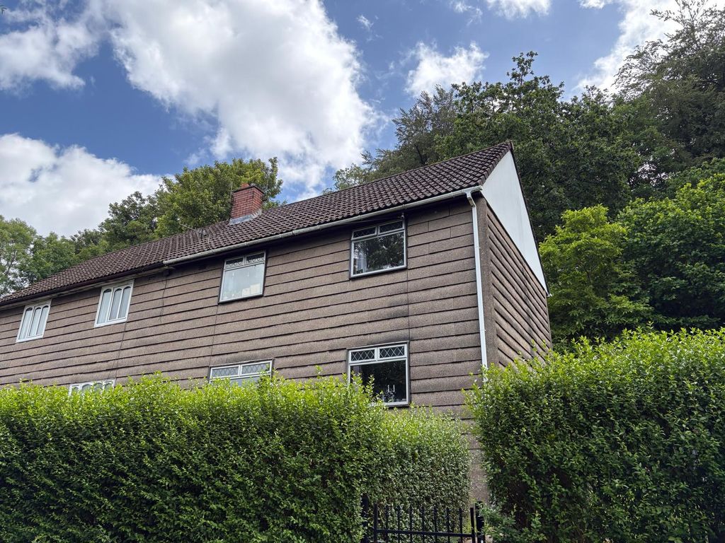 Property photo 1 of 3
