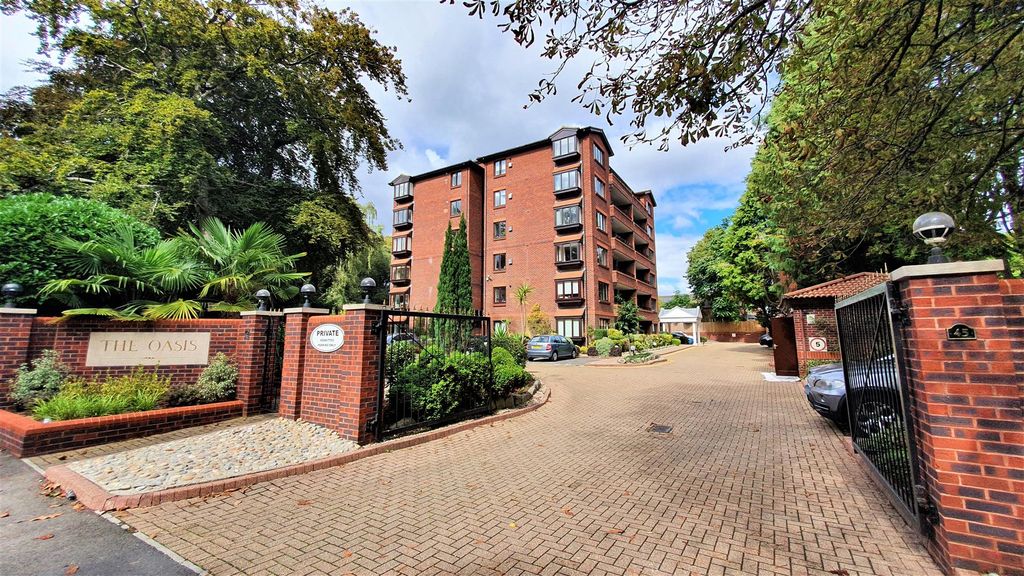 Property photo 1 of 12 (2)