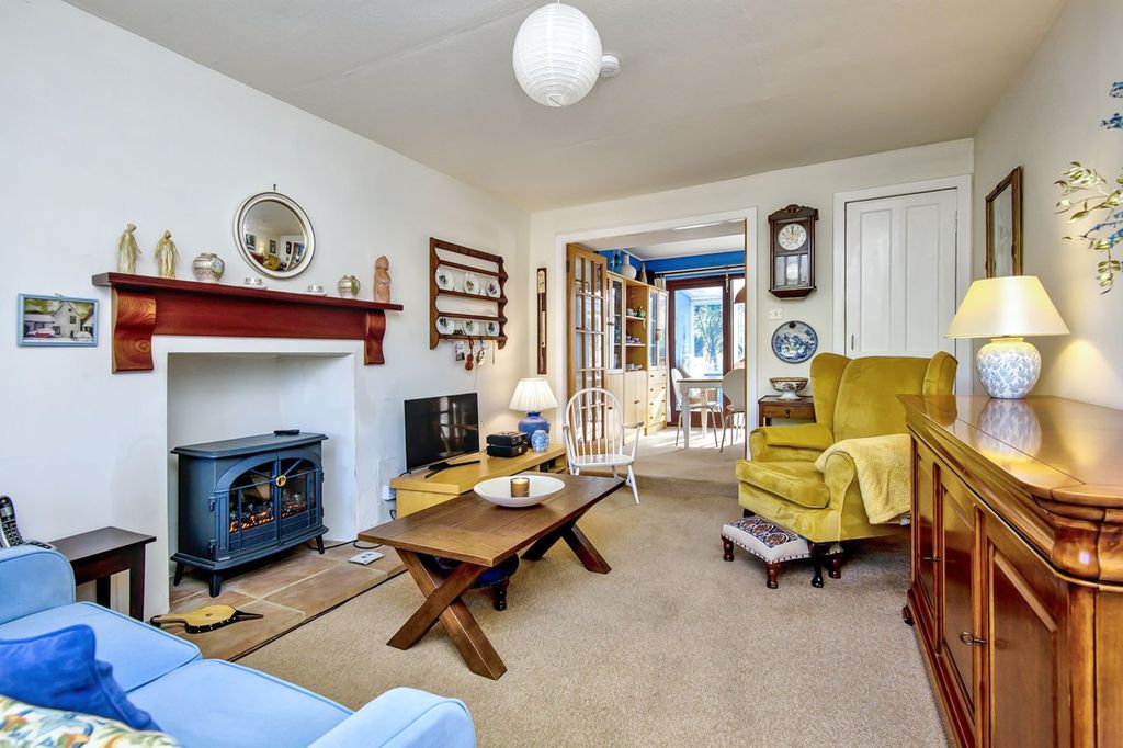 Property photo 2 of 16