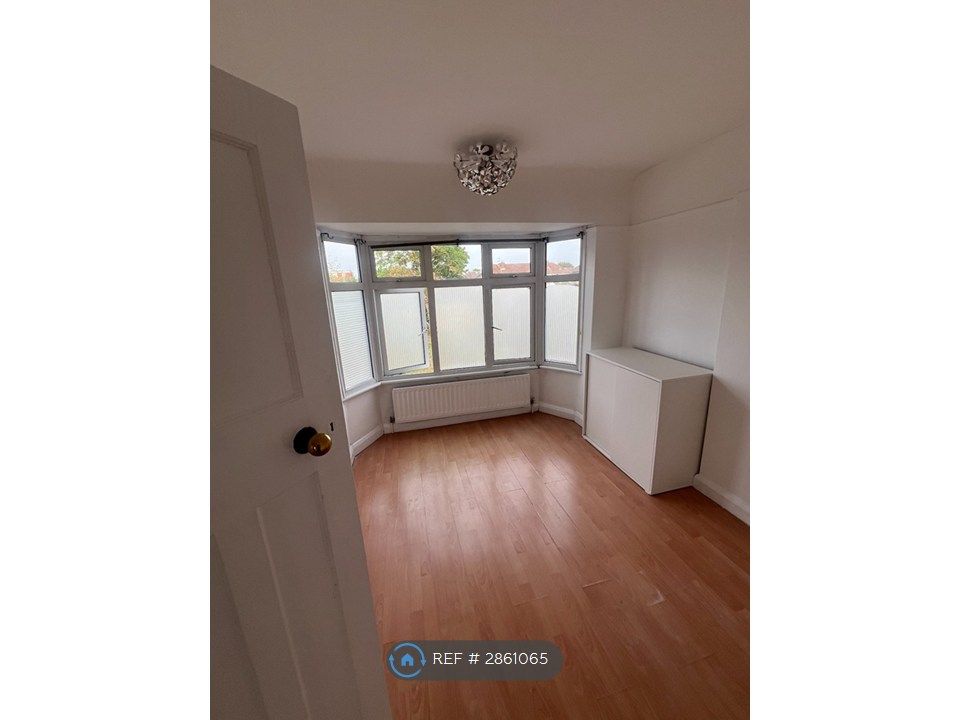 Property photo 2 of 4 Upstairs Room
