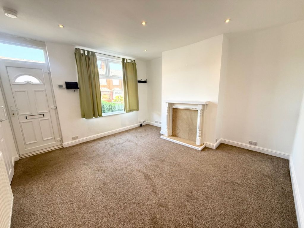Property photo 2 of 9 Picture No. 24