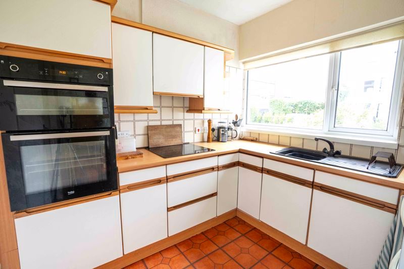 Property photo 3 of 26 Photo 8