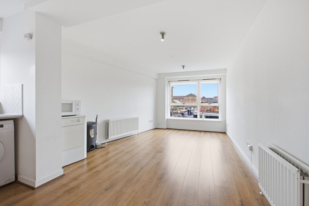 Property photo 3 of 18 Picture No. 26