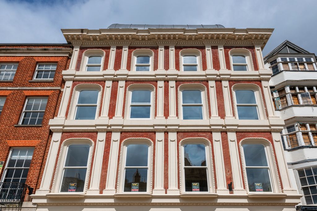 Property photo 1 of 9 Front