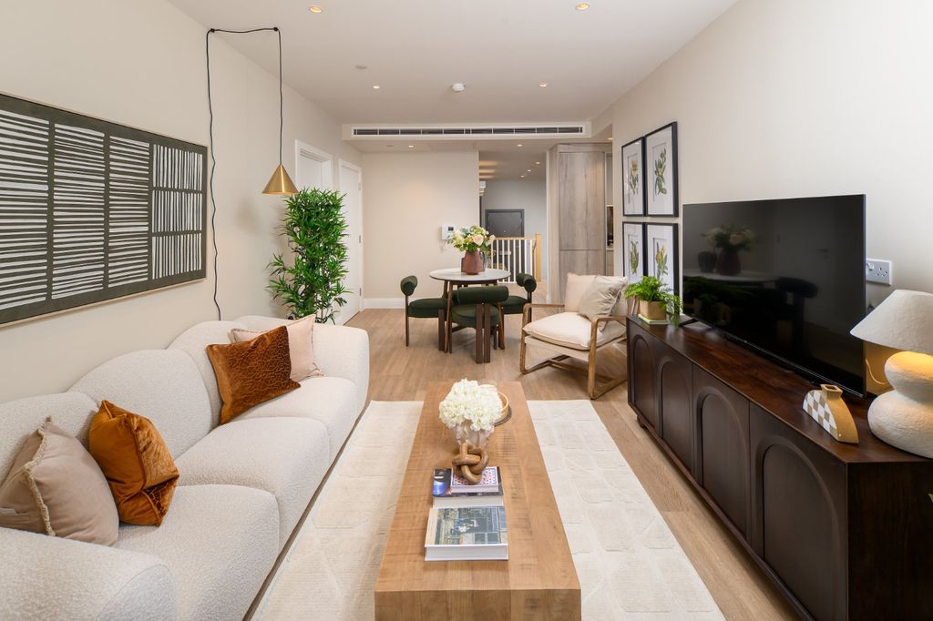 Property photo 2 of 14 Picture No. 03