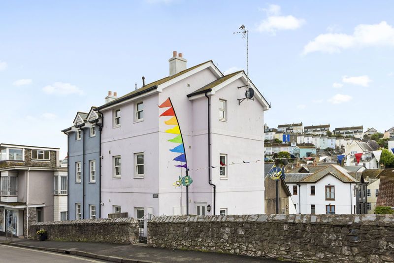 Property photo 1 of 12 Photo 12