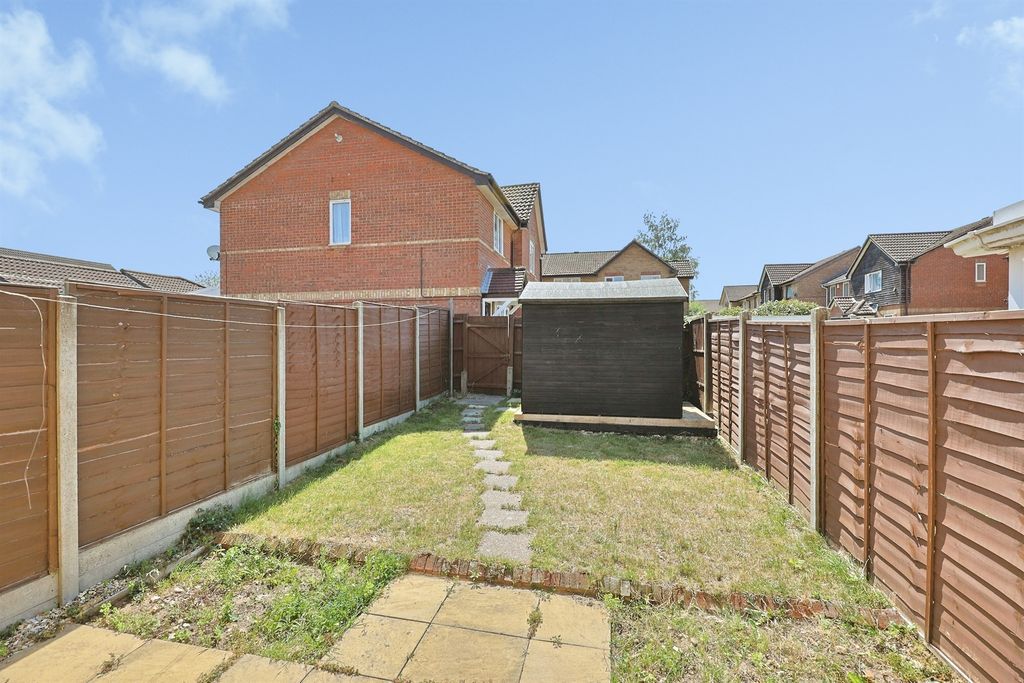Property photo 2 of 8