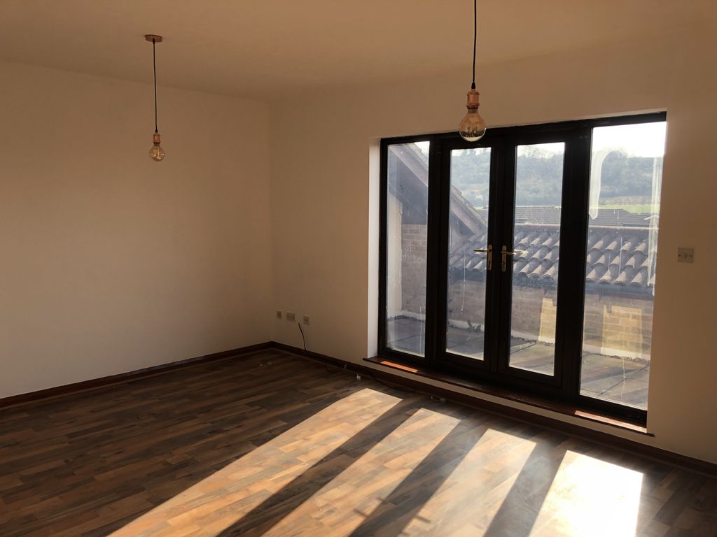 Property photo 2 of 19 Gallery