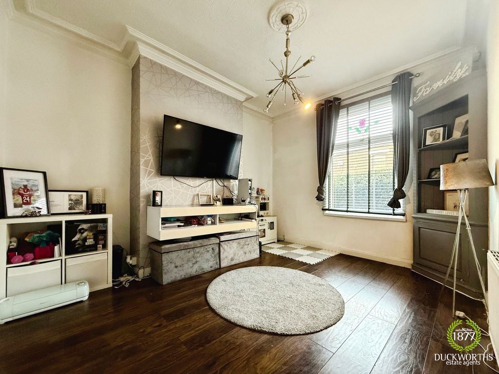 Property photo 3 of 17