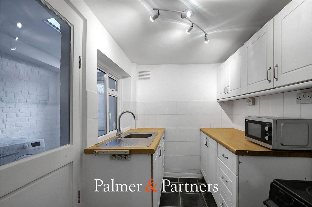 Property photo 3 of 16 Picture No. 04