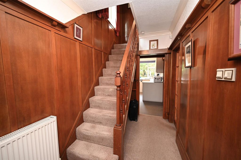 Property photo 2 of 32 Hall.Jpg