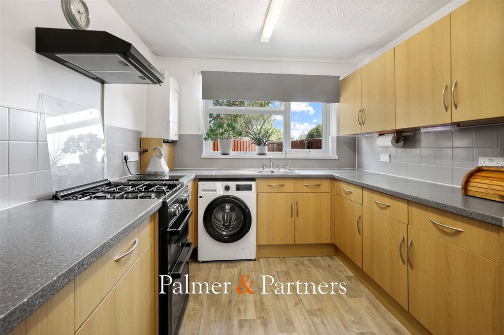 Property photo 2 of 17 Picture No. 05