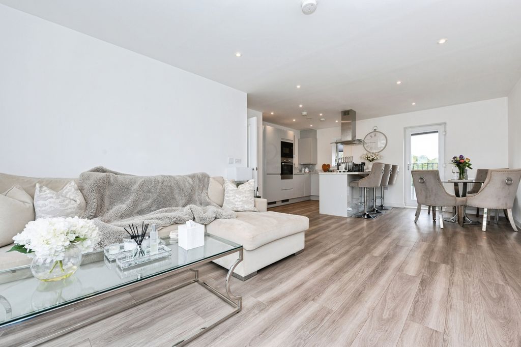 Property photo 2 of 14 Pbox-Img.Jpg