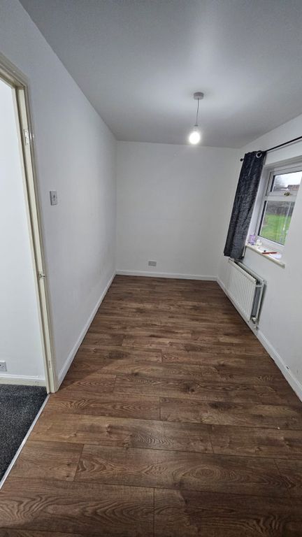 Property photo 3 of 3