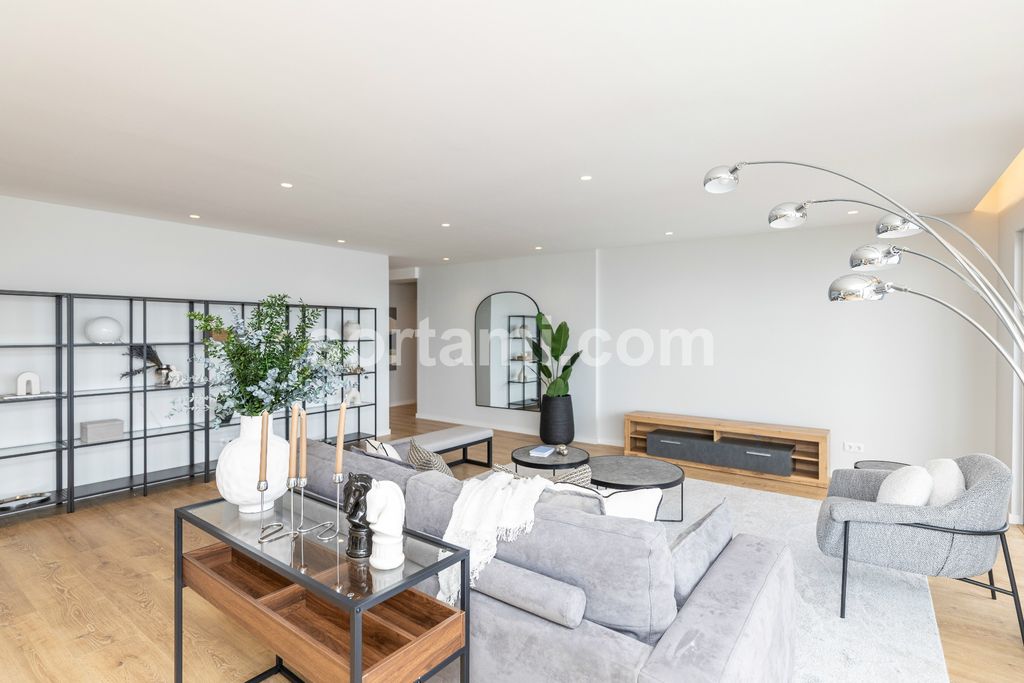 Property photo 3 of 40