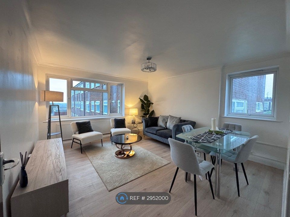 Property photo 1 of 9 Living Room