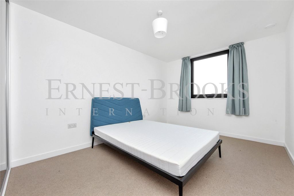 Property photo 3 of 10 Picture No. 02