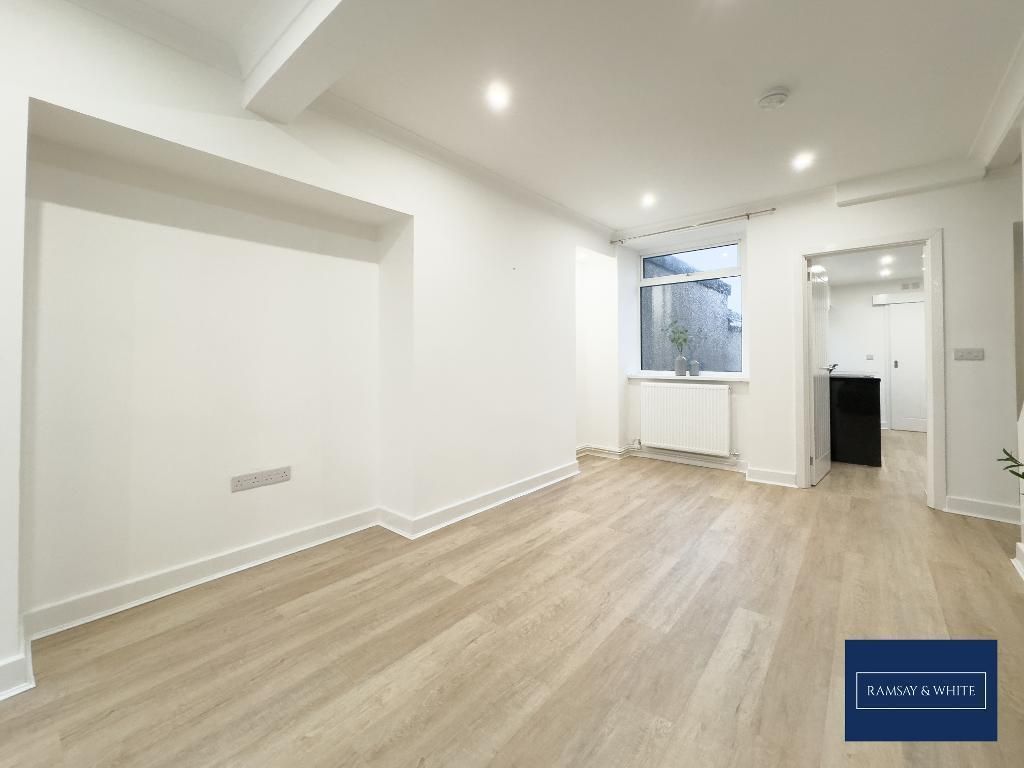 Property photo 3 of 11 Photo 3