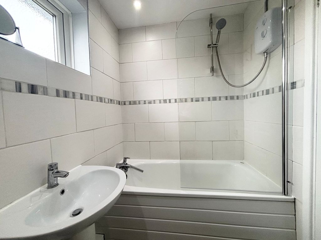 Property photo 3 of 6 Image