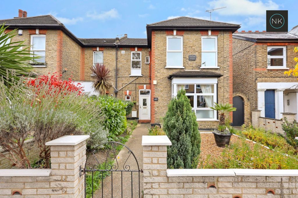 Property photo 1 of 18 4669960