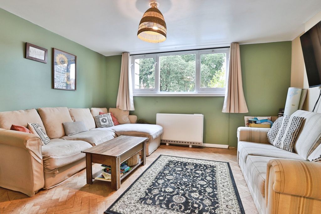Property photo 3 of 15 Pbox-Img.Jpg