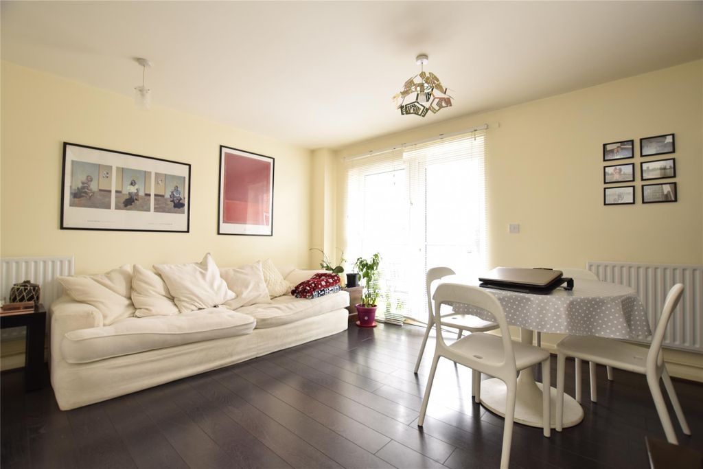 Property photo 2 of 8 Reception