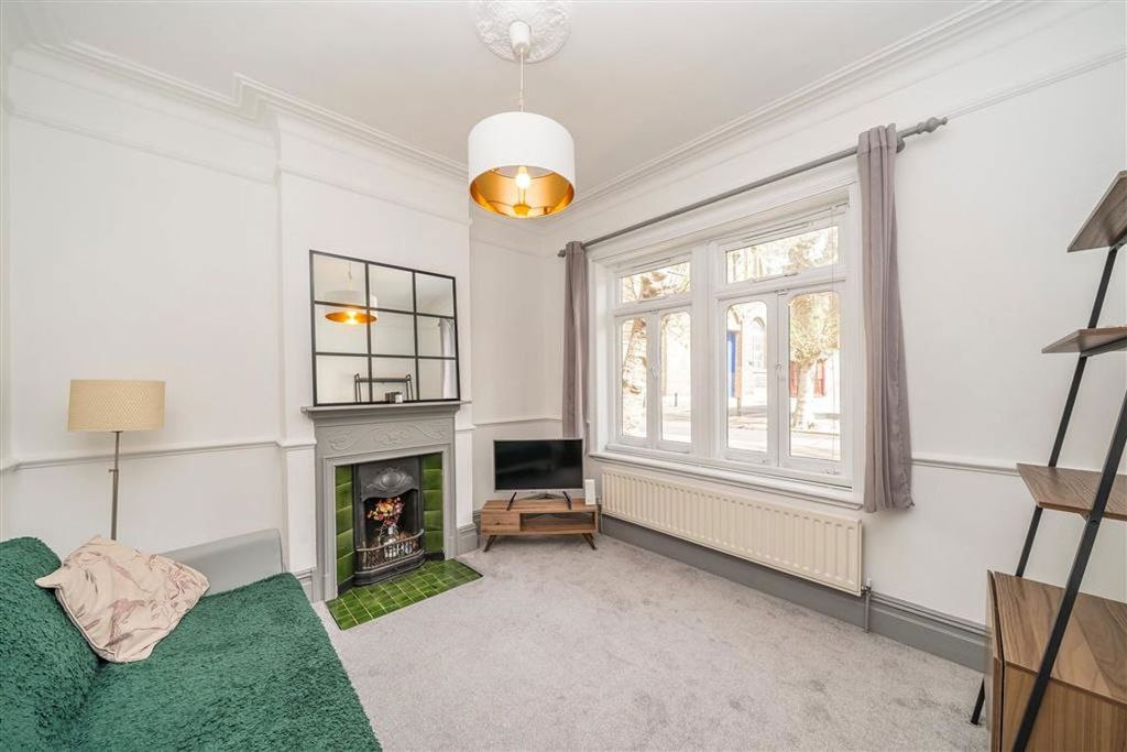 Property photo 2 of 8