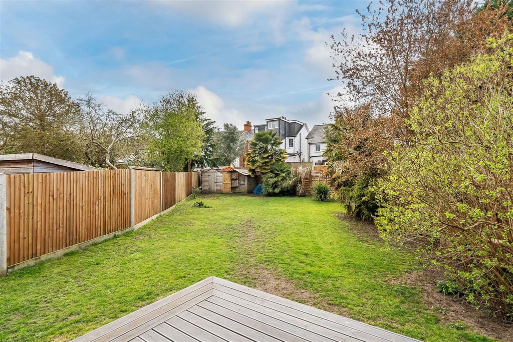 Property photo 2 of 24 20-Kingsdown-Road-23.Jpg