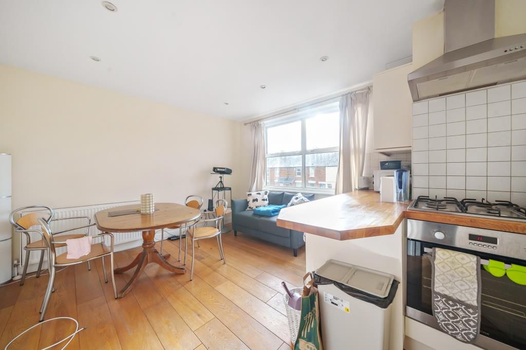 Property photo 3 of 19 Reception/Kitchen