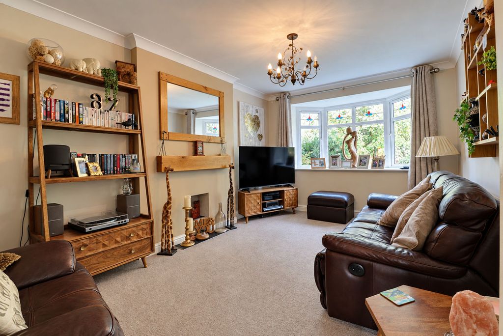 Property photo 2 of 23
