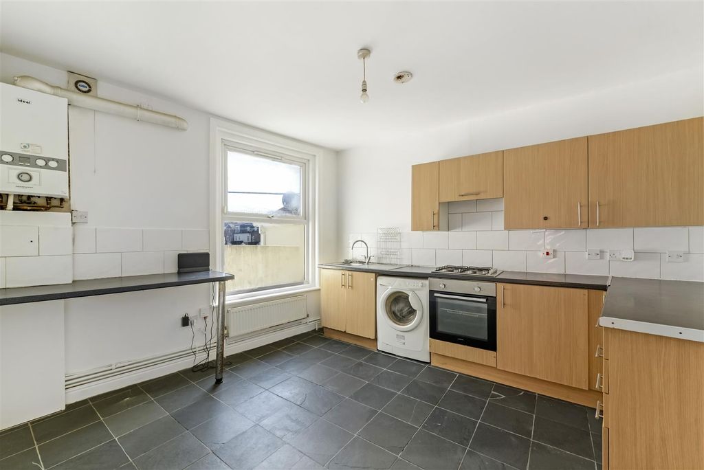 Property photo 3 of 7 45Aquarryhill03.Jpg