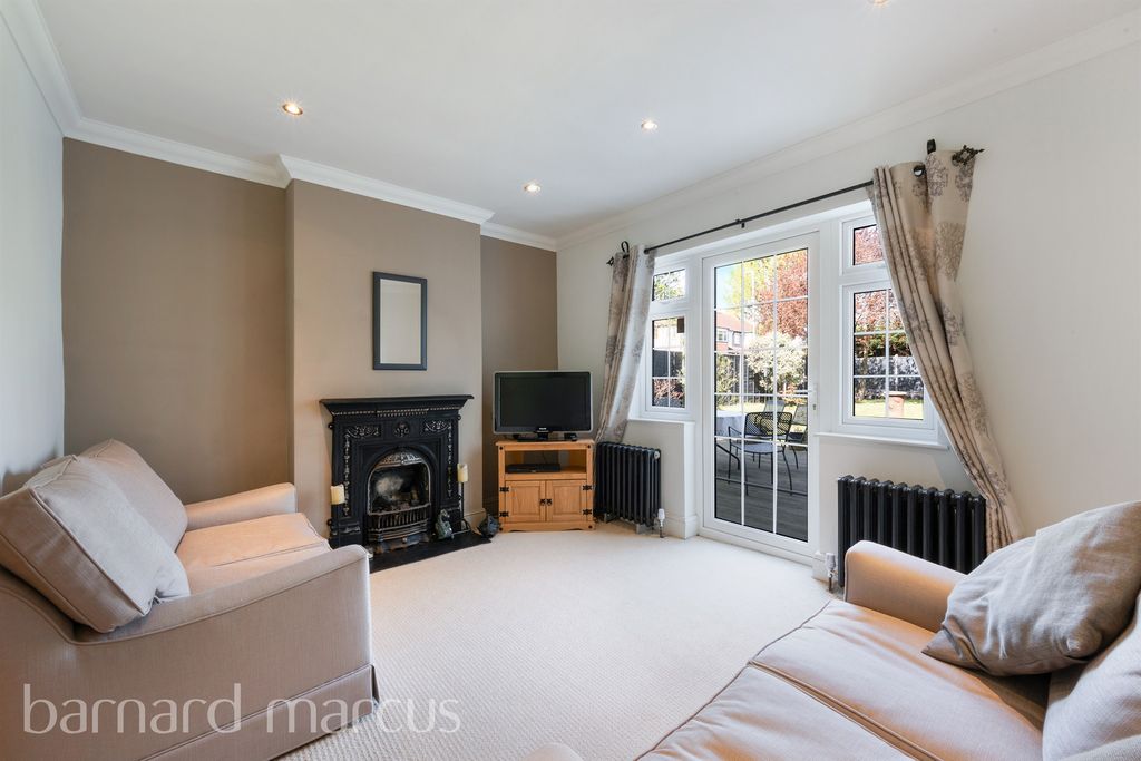 Property photo 2 of 16