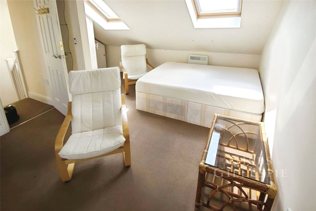 Property photo 3 of 5 Picture No. 01