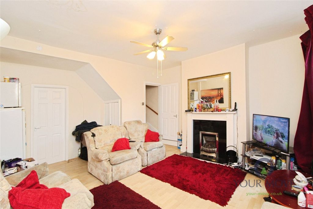 Property photo 2 of 14 Lounge