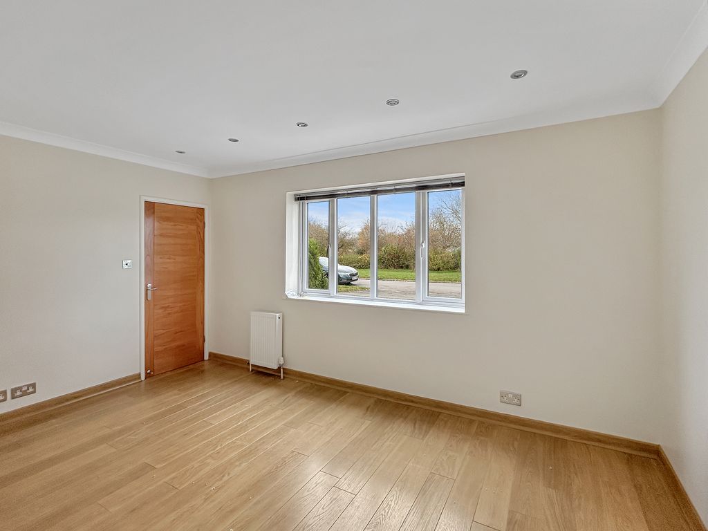 Property photo 3 of 21 1 (2)