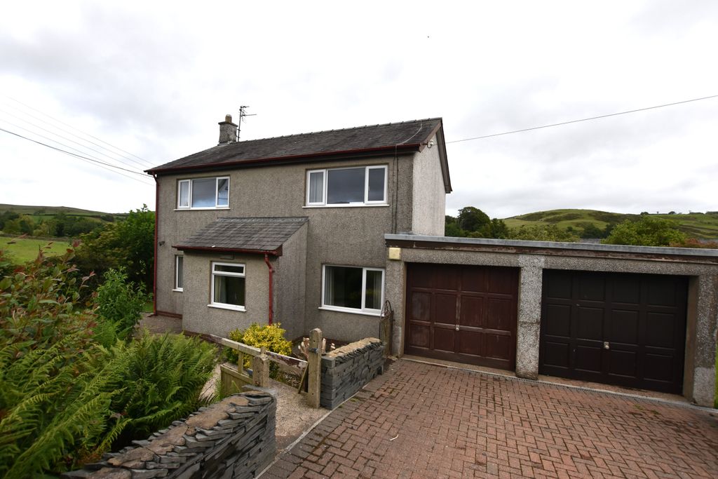 Property photo 1 of 21