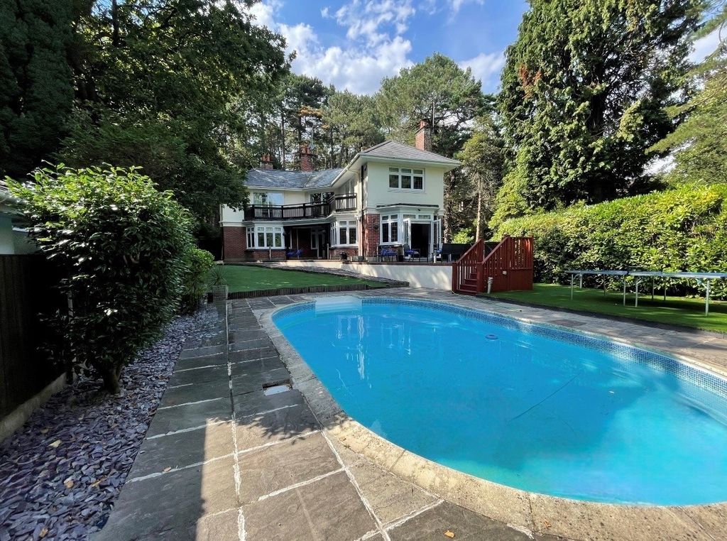 Property photo 1 of 20