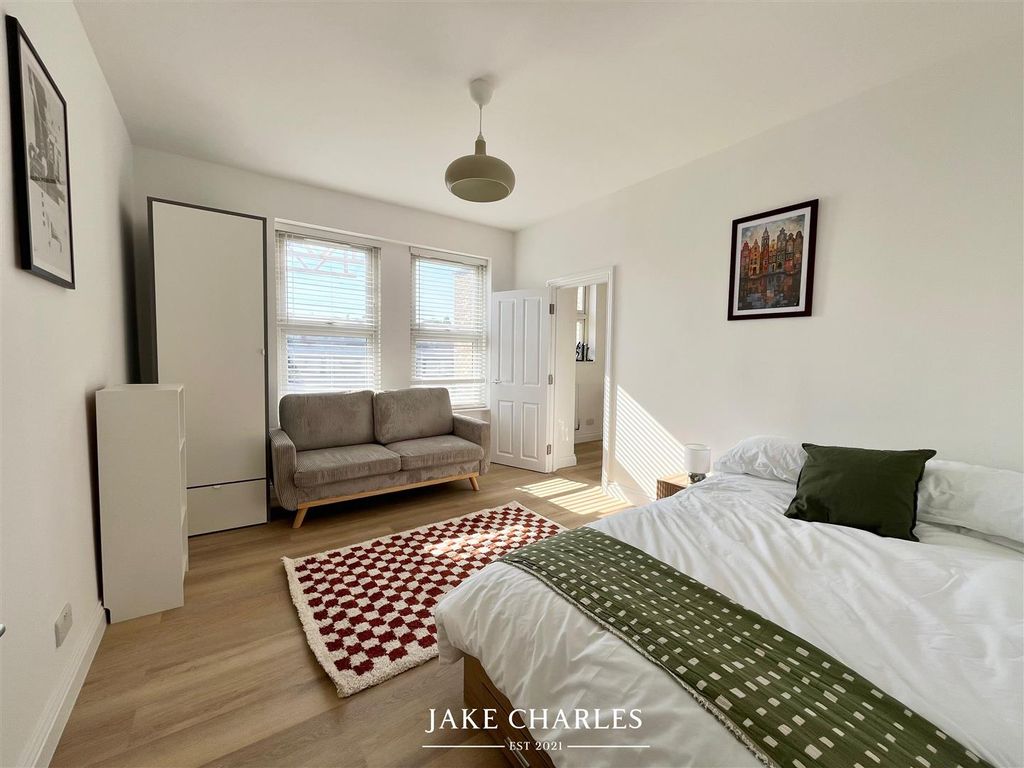 Property photo 1 of 12 831A96d7-24Db-47A2-96d9-98Faac9Ff77A.Jpg